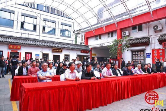 中国（山东）第六届文房四宝暨珠宝玉石博览会在英雄山文化市场开幕