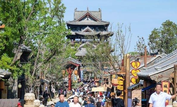 明水古城开始试运营，开放首日迎旅游高峰