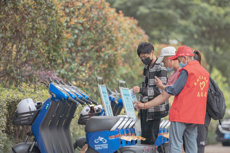 为什么大城市几乎都看不到共享电单车？小地方反而有