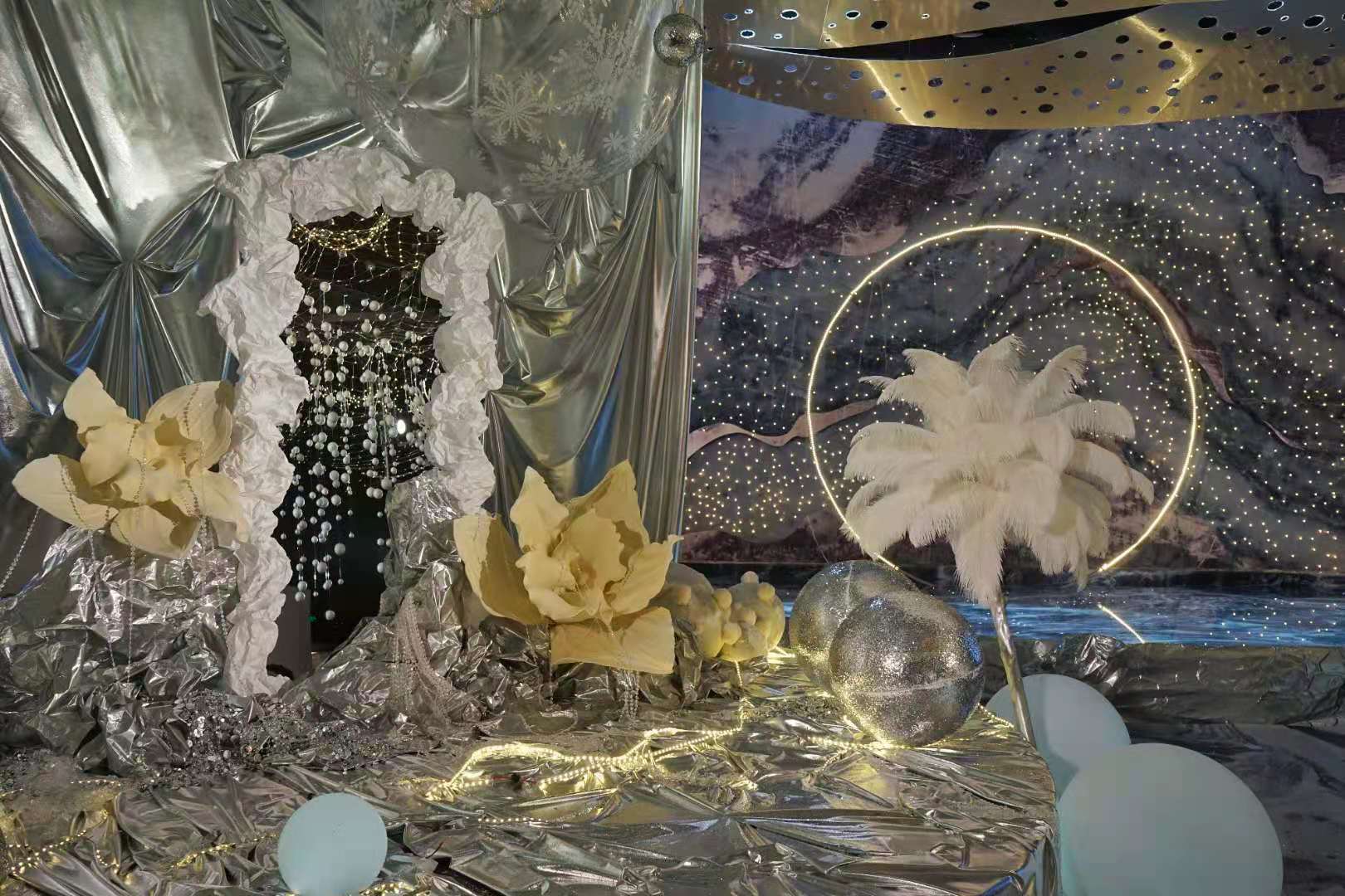 2021婚纱风尚潮流趋势发布！唯美冬季婚礼秀精彩呈现