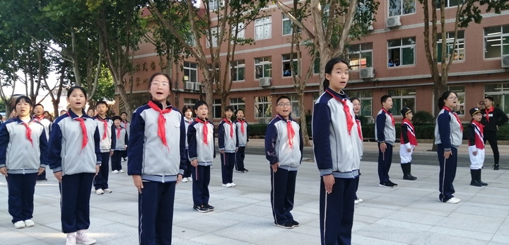 历城区青少年党史学习教育实践基地揭牌，300余名少先队员立下强国誓言