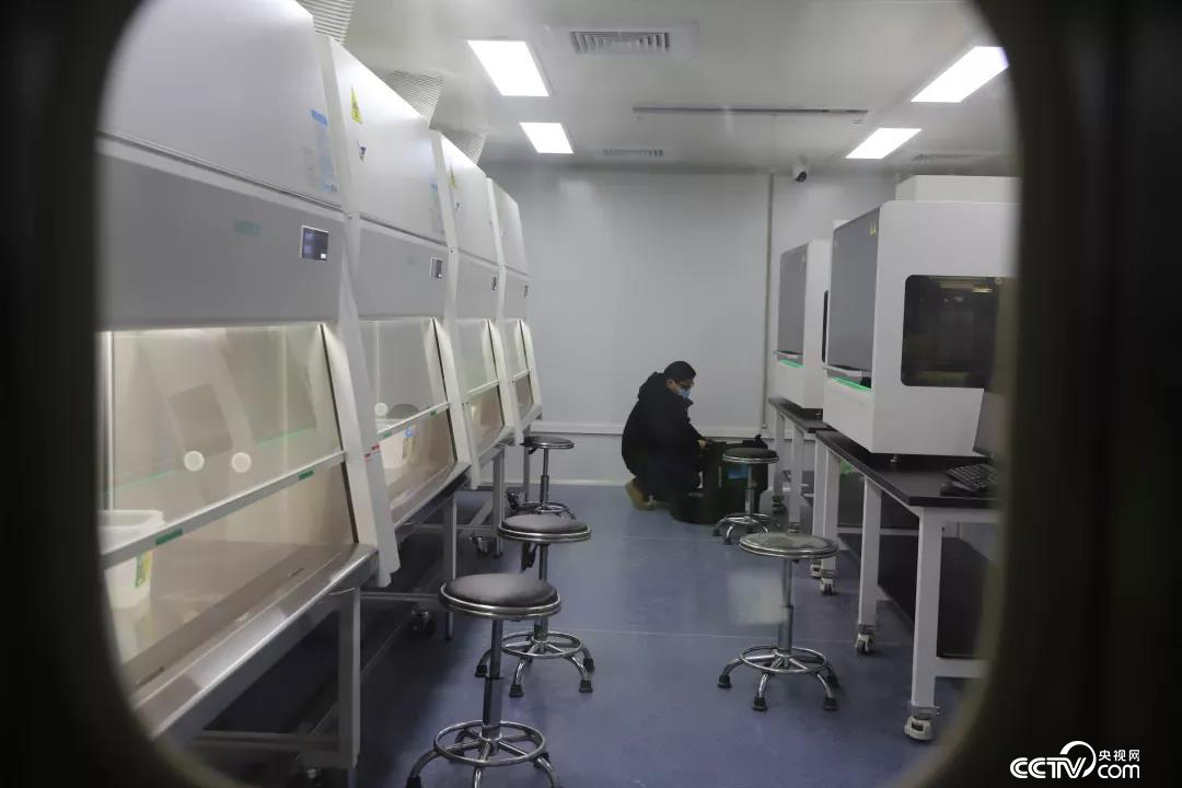 【战疫最前线】五天五夜，我站在“火眼”实验室背后看到这些感动的瞬间