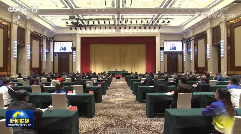 中央宣讲团在上海、新疆宣讲党的十九届五中全会精神