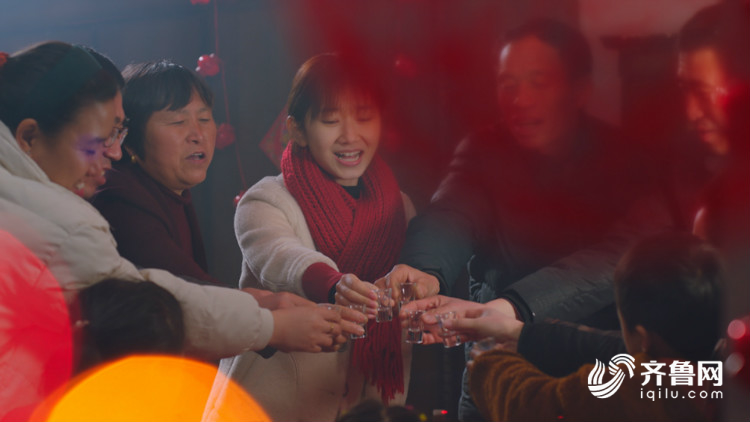 看哭！2020山东春晚先导片《回家过年》出炉，致敬每个在外漂泊的人！