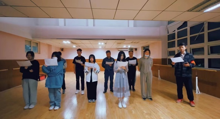 济南市技师学院师生以歌抗“疫”，向阳而歌