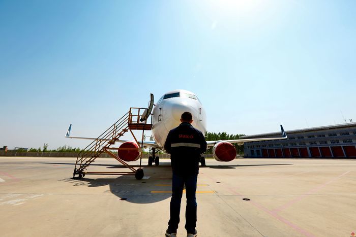 飞机维修工程师：一钉一铆，问诊飞机　护航蓝天