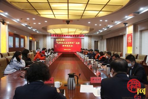 该出手时就出手 济南公交驾驶员见义勇为获表彰