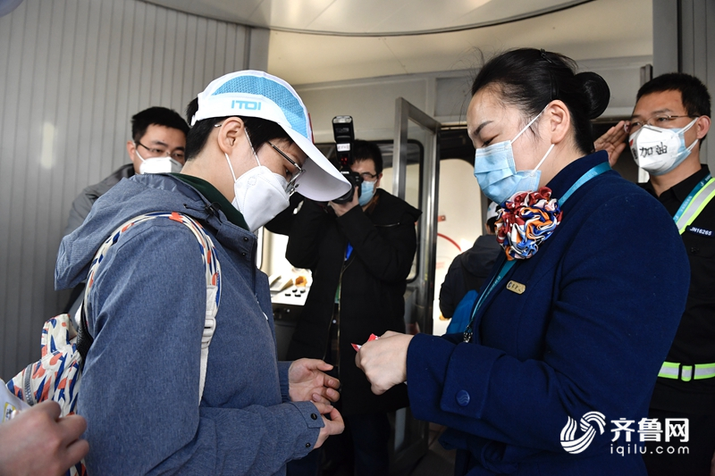 仅隔一天123人再集结！山东第十批援助湖北医疗队今日启程