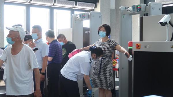 青岛城阳火车站今日启用，开通往济南、荣成方向等6趟车次