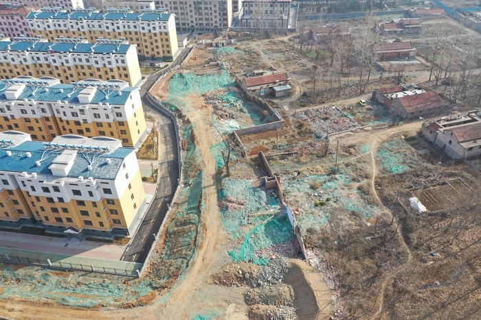 【啄木鸟在行动】莱芜区呈瑞社区安置区在建项目渣土未覆盖