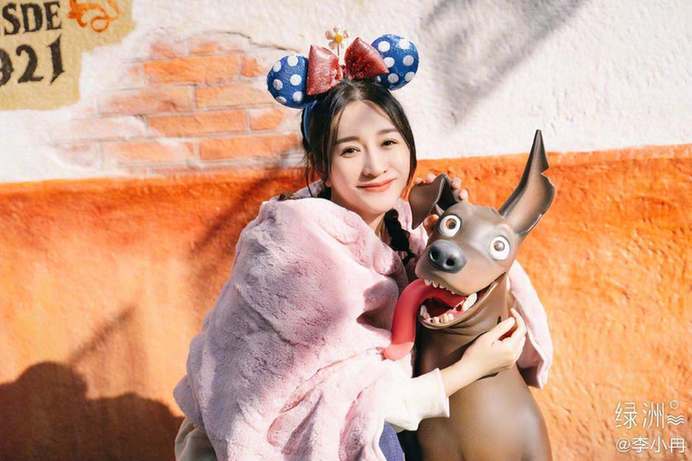 徐佳宁|【可爱】李小冉曾2度怀孕未生子 今44岁被富豪老公宠上天