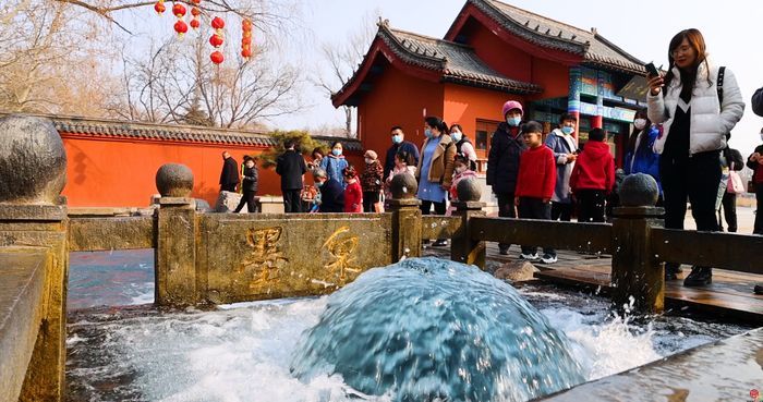 【水下济南】墨泉：色苍如墨 一泉成河