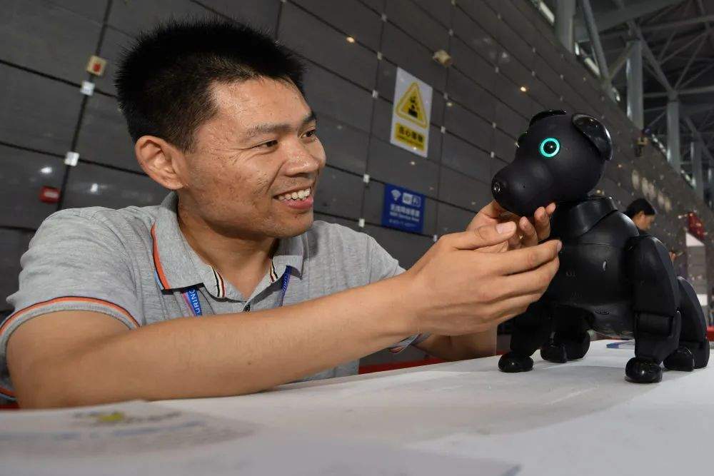 被《流浪地球2》带火的“黑科技” 网友：合着是预告片！