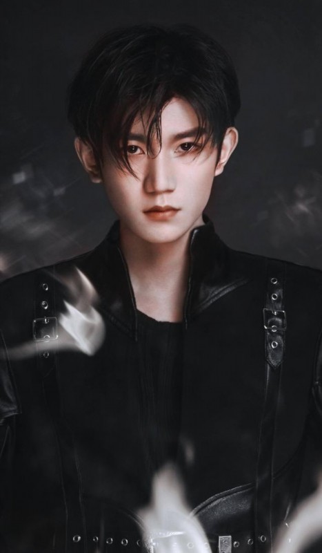 于正|TFBOYS摄影师回应于正 黑羽造型抄袭还是纯属巧合？