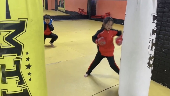 济南一拳击馆老板娘自创防身术 曾是跆拳道国家选手 因防身视频爆火网络