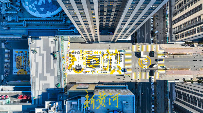 济南市区最大面积地面彩绘现身，面积超过1800平方米