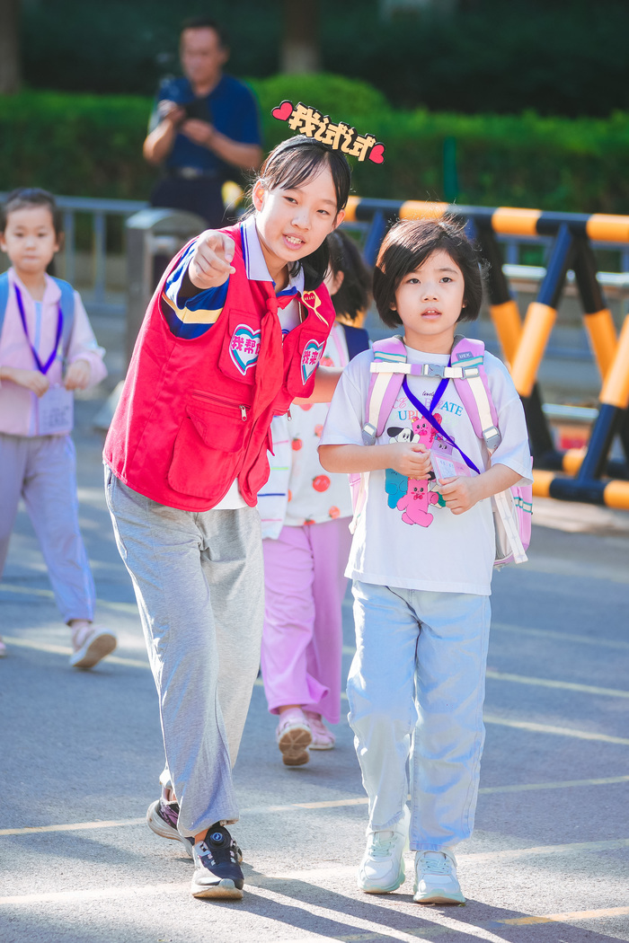 “你上学我守护”,新生入学他们有妙招