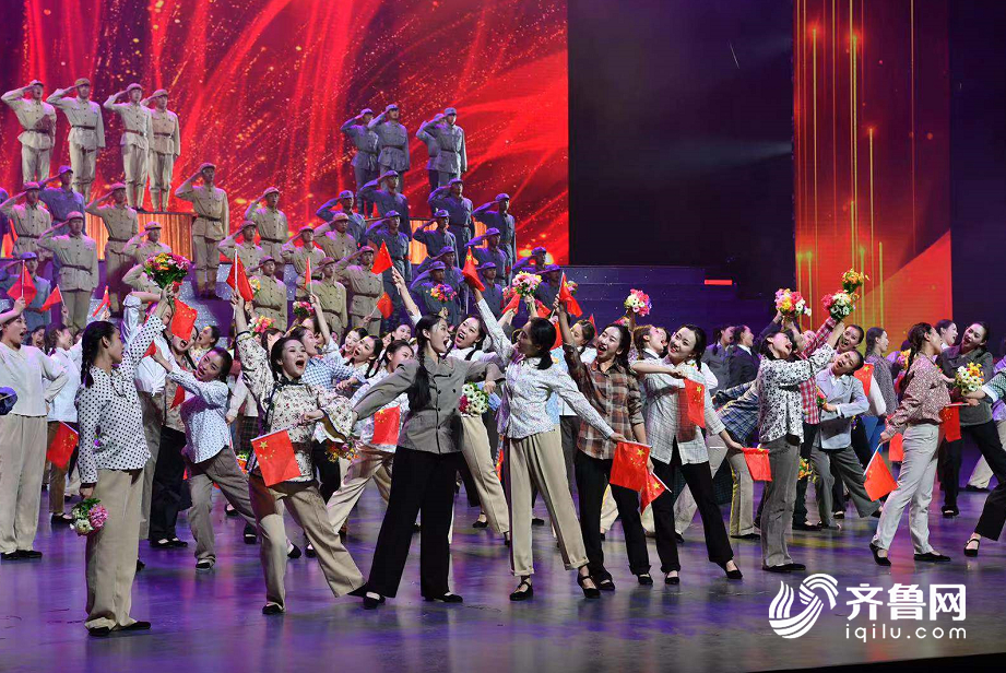 震撼！山东省庆祝新中国成立70周年文艺演出举行