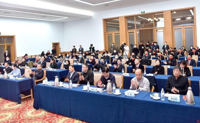 焕新品牌标识 打造智慧国药 