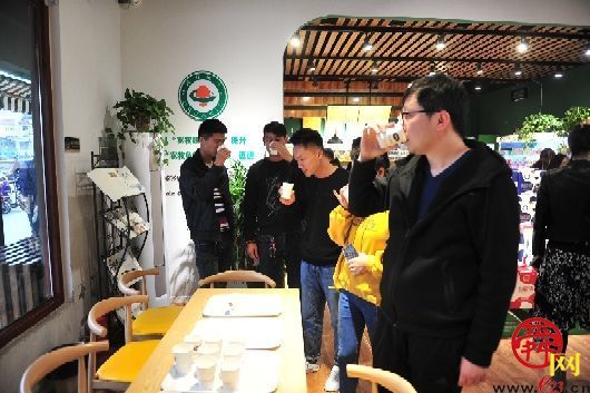 2020品味山东采访团走进曹县 揭秘淘宝镇致富密码探索银香伟业绿色循环模式