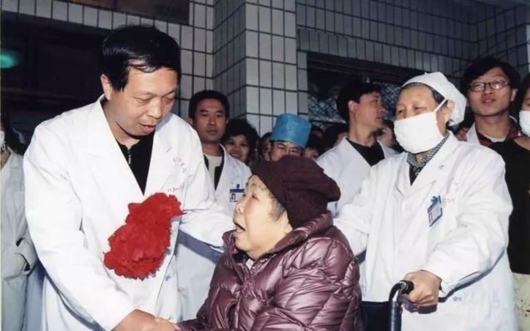 “现在轮到我了！”父亲曾参加抗非典战“疫”，如今女儿接力出征