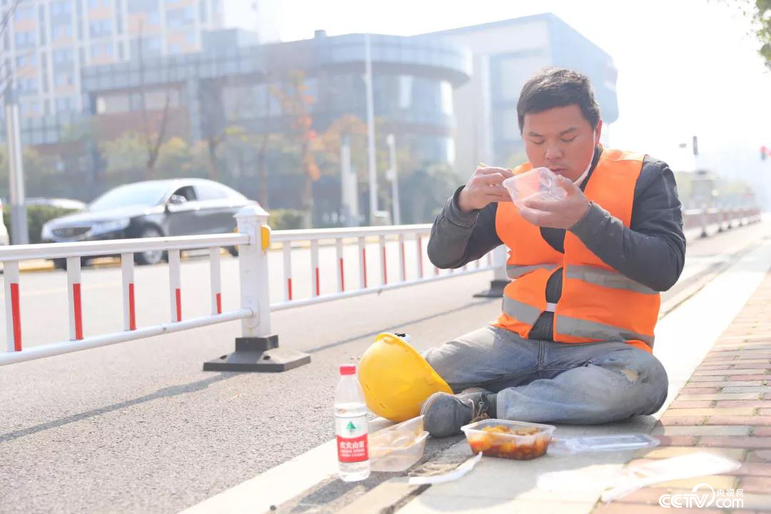 【战疫最前线】五天五夜，我站在“火眼”实验室背后看到这些感动的瞬间