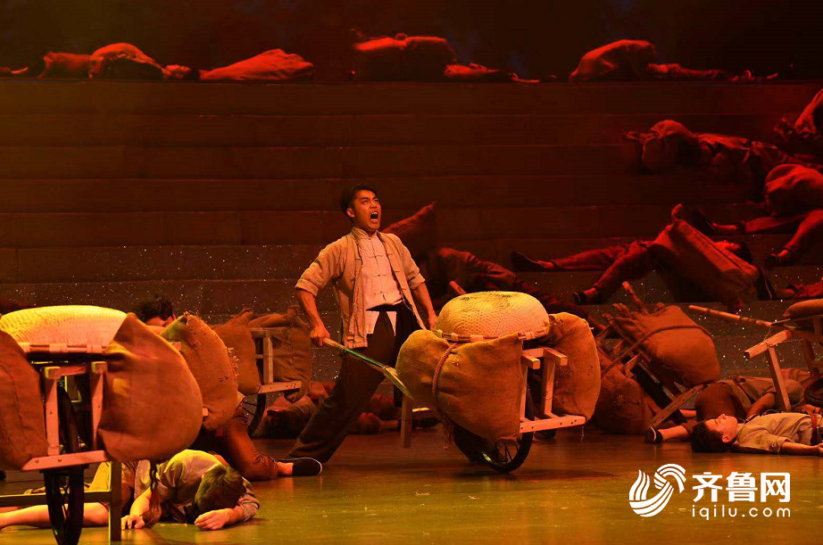 震撼！山东省庆祝新中国成立70周年文艺演出举行