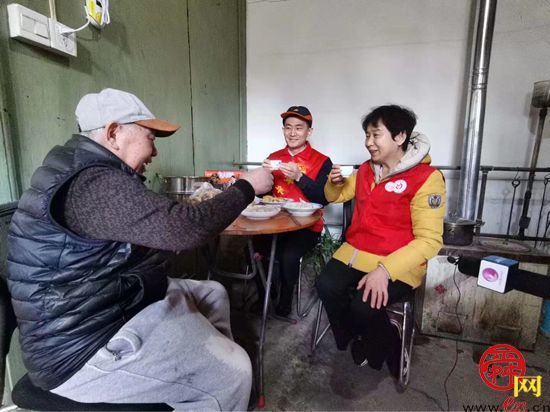 【网络中国节·春节】遇见我们的“心”年 “能”陪您一起“燃”动“暖”春