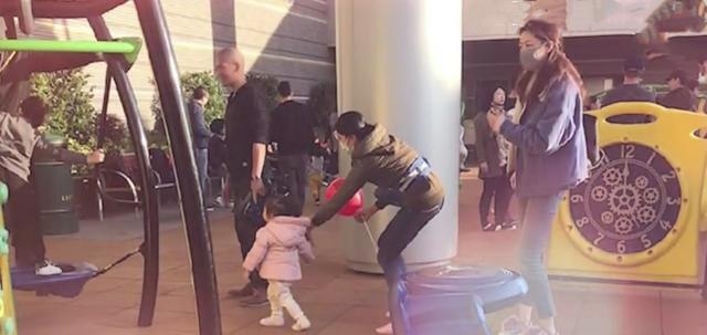 熊黛林夫妇带女儿是什么情况?怎么回事?终于真相了,原来是这样!