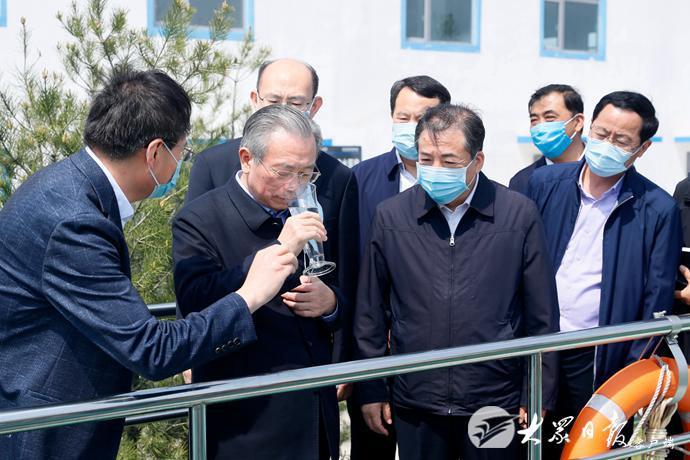 刘家义在小清河济南段调研