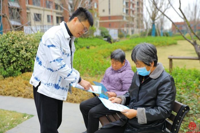 阳春三月暖风吹，垃圾分类“护”绿意——起步区开展垃圾分类宣传进社区活动