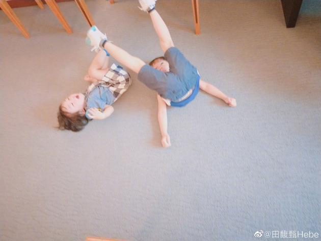 田馥甄晒“时尚配件”礼物 直言心意比钻戒更珍贵