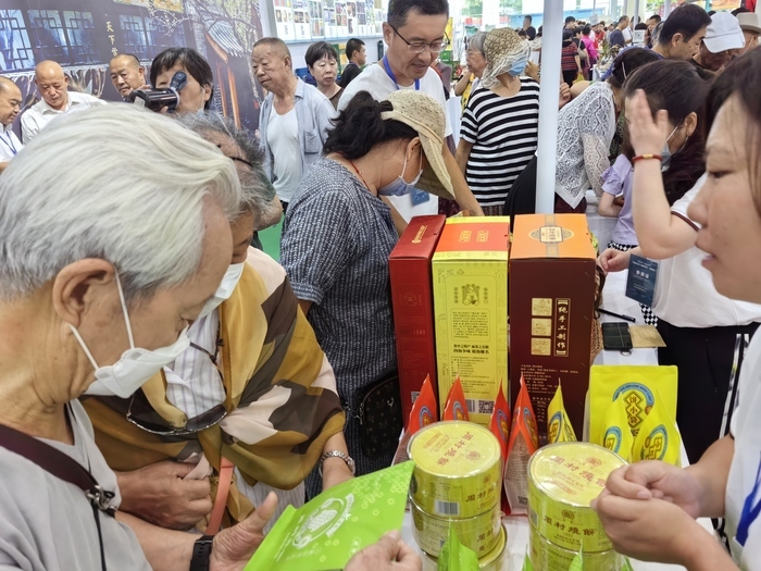 “好品山东·淄博美物”展销会落下帷幕 万余种产品让泉城市民乐享“淄”味