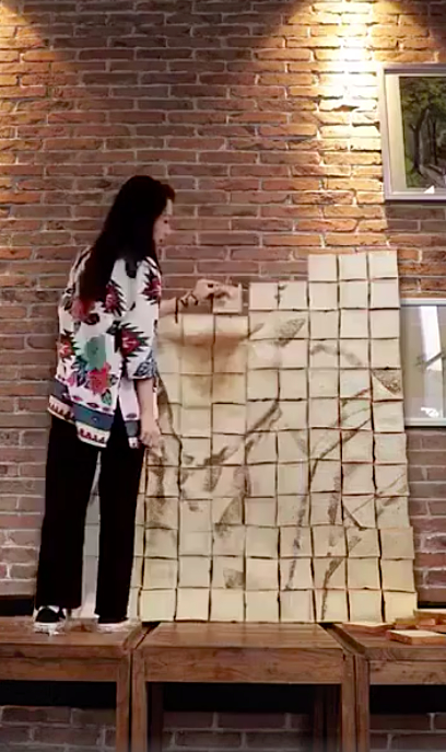 真爱粉！网友用800个魔方拼出易烊千玺照片为其庆生