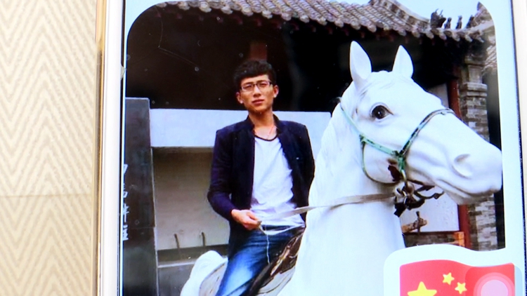 光头的你依然帅气！山东援鄂医疗队90后医生剃头赴“战疫”