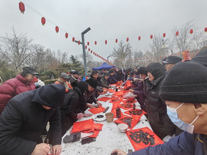 寒潮天难消大集“热” “送文化到基层活动”暨春节季“黄河大集”启动