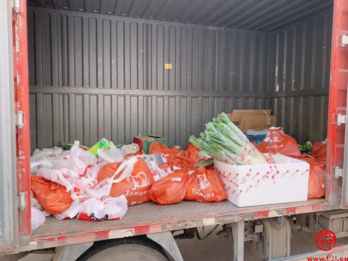 为爱值守  济南大润发开足马力保障供应   集中配送效率高