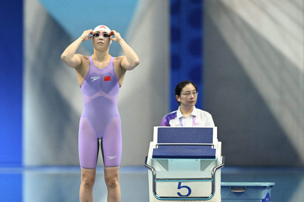“蝶后”张雨霏获杭州亚运会女子200米蝶泳金牌