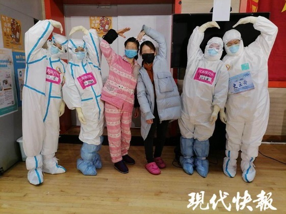 又一家方舱医院休舱！第一次看到护士脱下防护服，原来她们这么小
