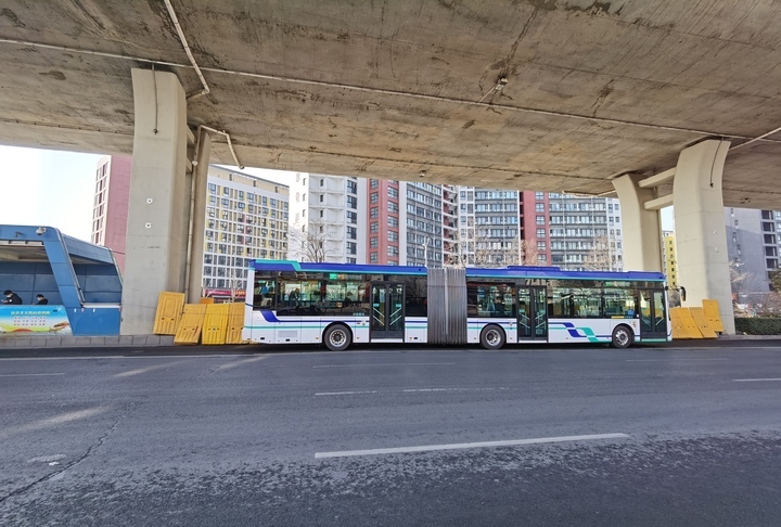 济南市首批快速公交车站升级改造