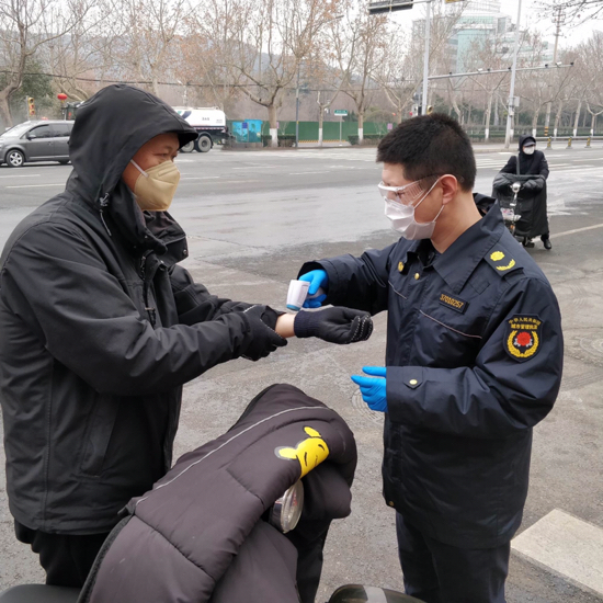 党旗飘扬——发扬城管精神，贡献城管力量！