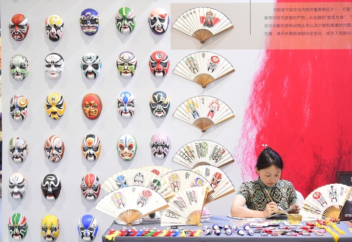 购书之余看非遗！快来第31届书博会现场看非遗代表性项目精品展吧