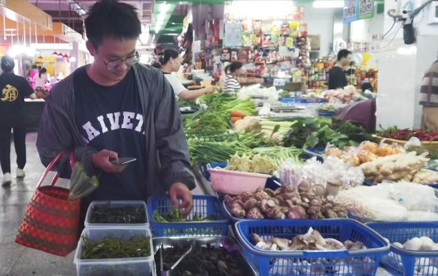 “上门做饭”深受年青人追捧 你会约吗？