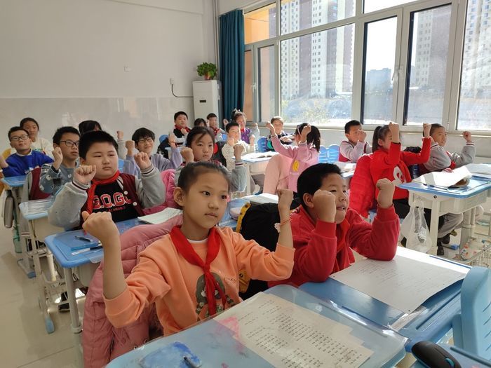 景汇小学开展室内课间操大课间活动