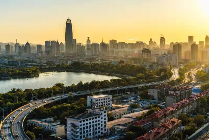 引领创卫攻坚  济南城管打出十大“组合拳”