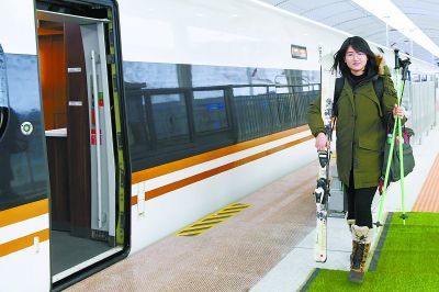 京张开通半月滑雪客流大增