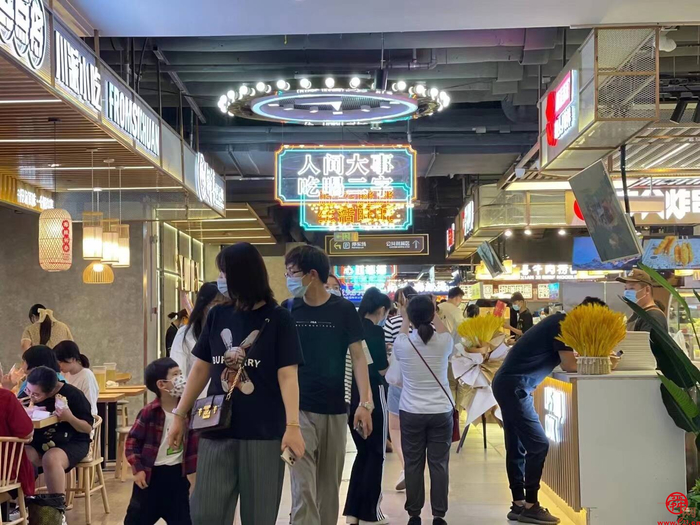 【走基层  看发展】振兴街街道：老城区“生出”新看点  潮街区蒸腾烟火气