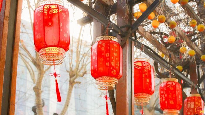 【视频】大红灯笼高高挂  红红火火历下年
