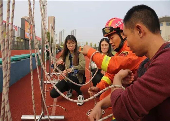 山东各地启动“119”消防安全宣传月活动