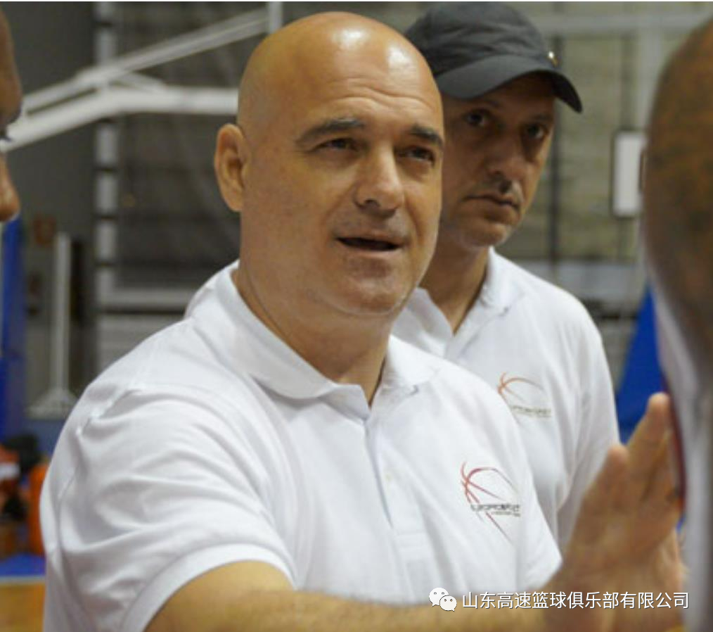 山东男篮再添外教！曼努埃尔·波维亚加盟教练组